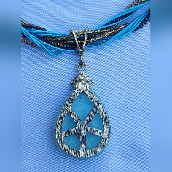 Blue and Silver Pendant Necklace - Picture 4 of 5
